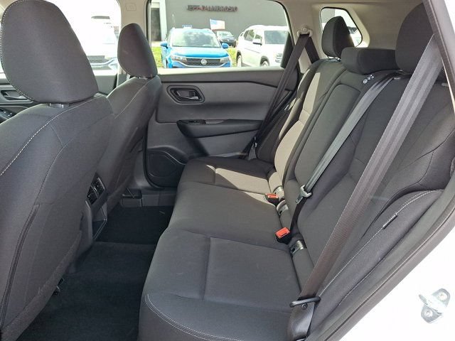 Used 2025 Nissan Rogue S FWD image 13