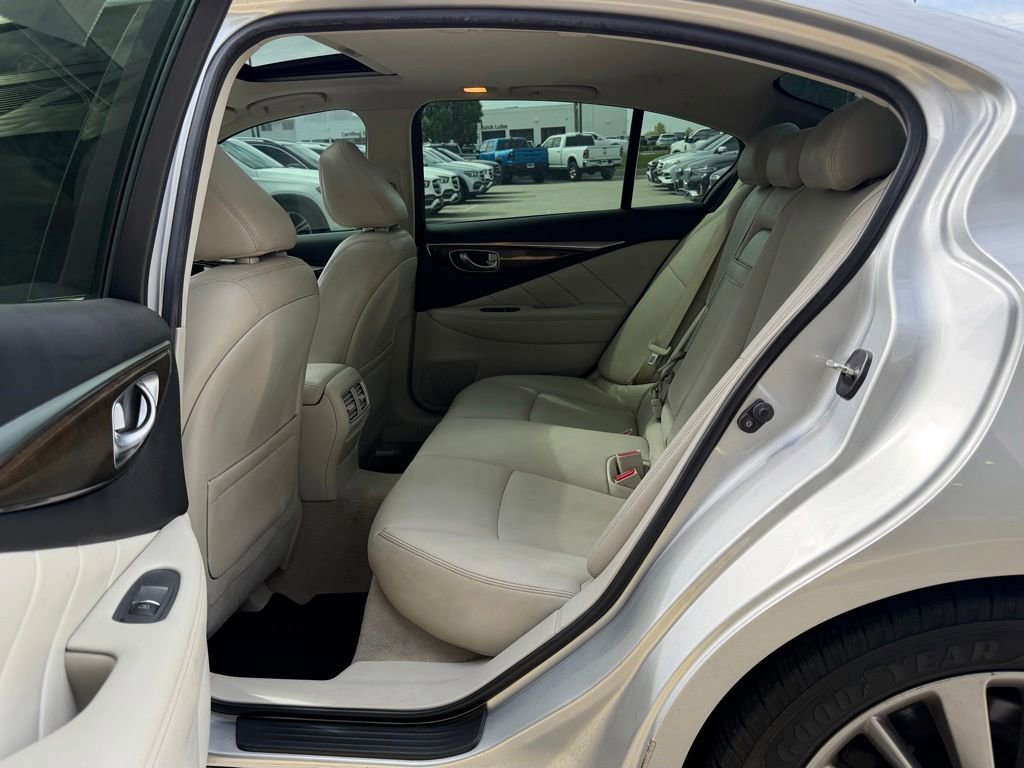 Used 2018 INFINITI Q50 Luxe w/ Essential Package (3.0T Luxe) RWD image 20