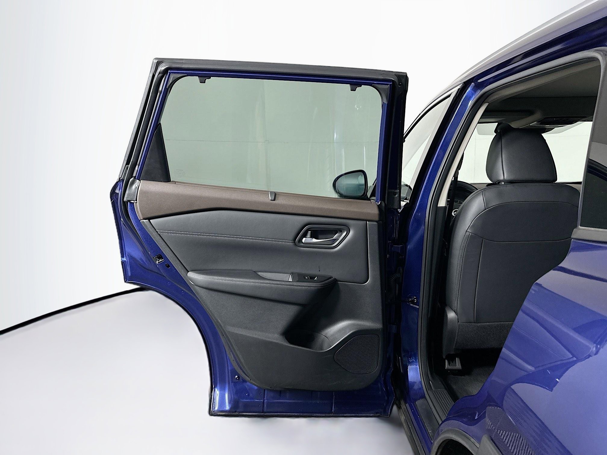 Used 2023 Nissan Rogue SL w/ SL Premium Package image 27