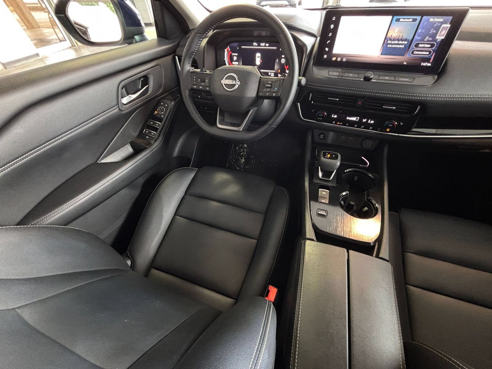 Used 2026 Nissan Rogue SL FWD image 37