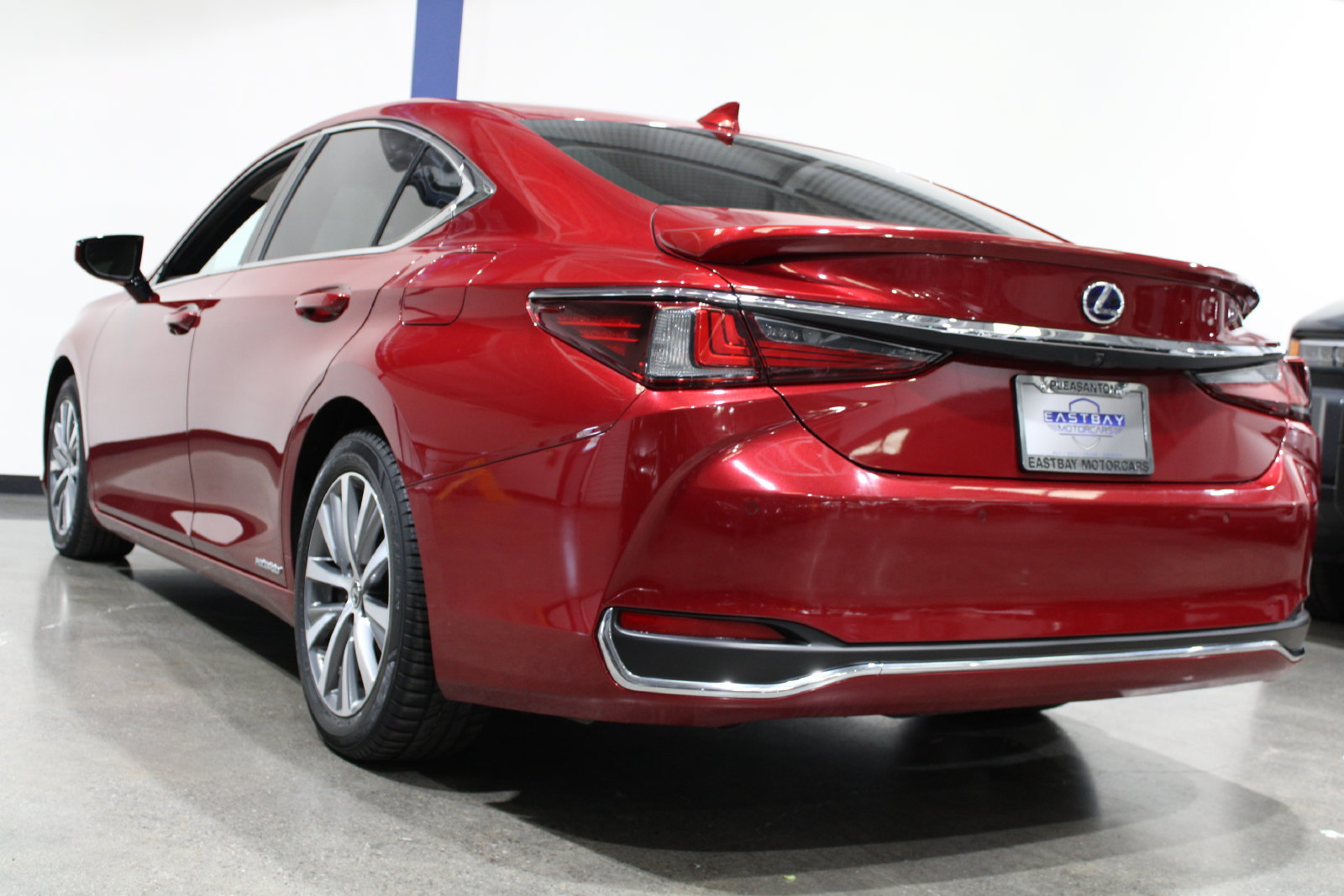 Used 2020 Lexus ES 300h w/ Premium Package FWD image 9