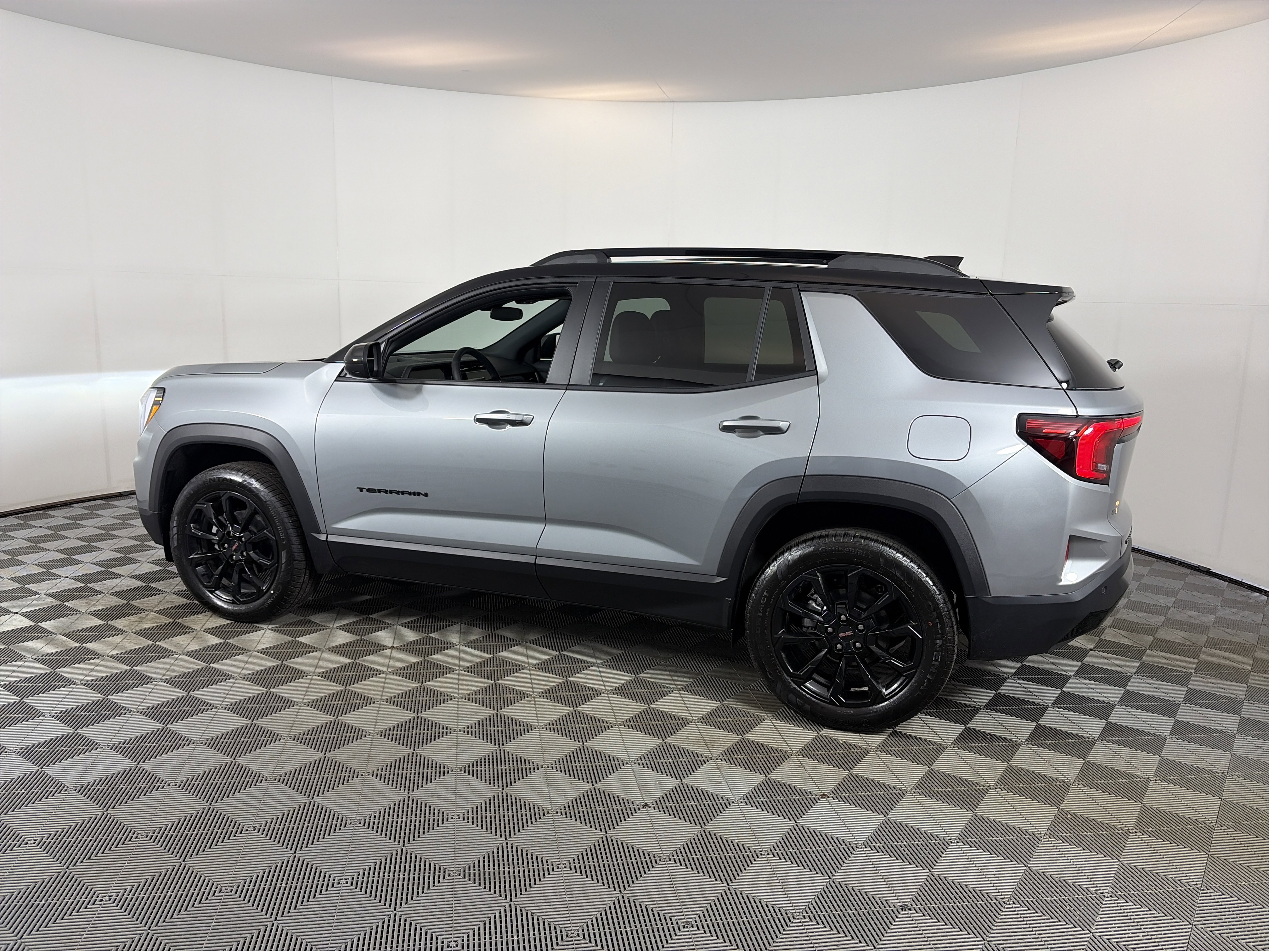 Certified 2026 GMC Terrain Elevation w/ Elevation Premium Package image 8