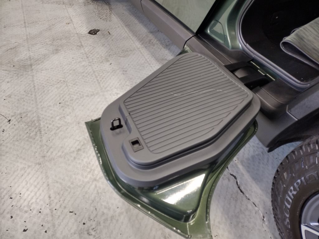 Used 2022 Rivian R1T Adventure AWD/4WD image 15