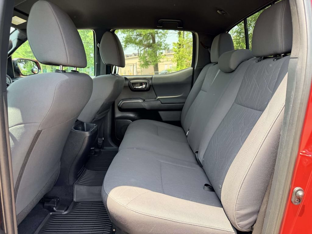 Certified 2019 Toyota Tacoma TRD Sport AWD/4WD image 16