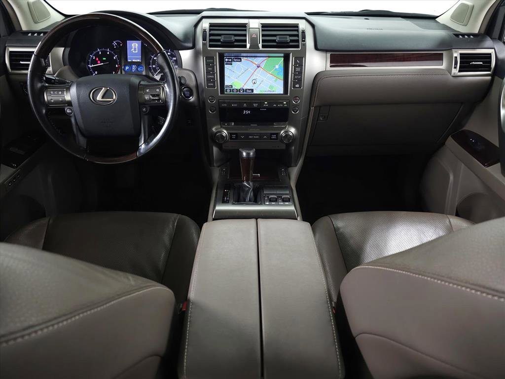 Used 2017 Lexus GX 460 image 19
