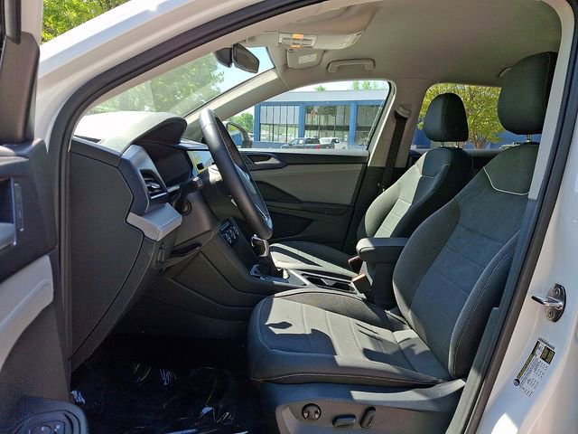 Used 2024 Volkswagen Taos SE FWD image 15