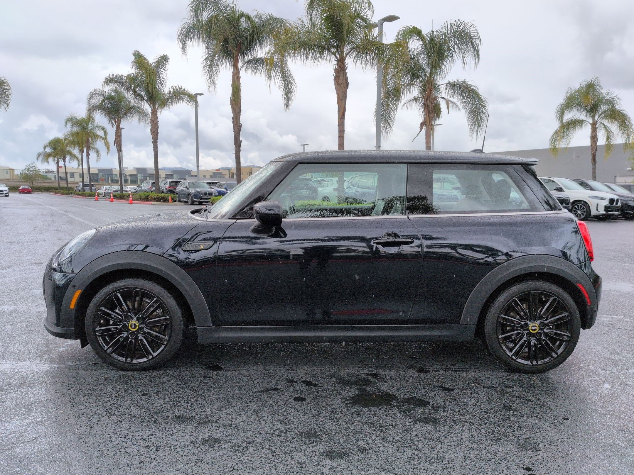 Used 2024 MINI Cooper SE image 7