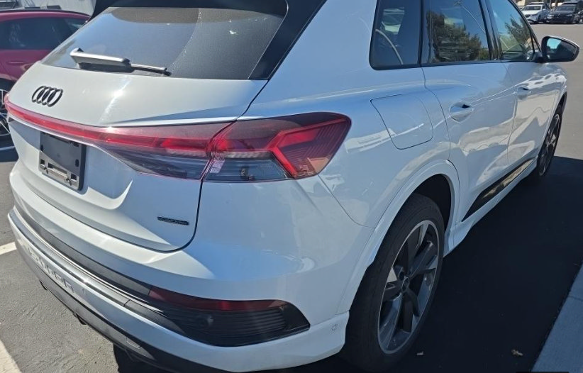 Used 2024 Audi Q4 e-tron Prestige AWD/4WD image 4