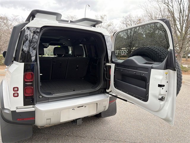 Used 2023 Land Rover Defender 110 S image 26