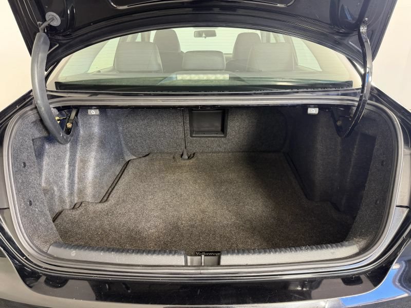 Used 2012 Volkswagen Jetta SE FWD image 83