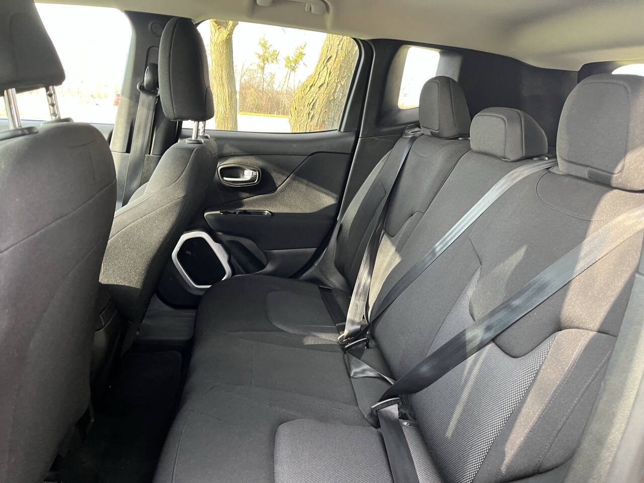 Used 2019 Jeep Renegade Sport w/ Sport Appearance Group AWD/4WD image 23