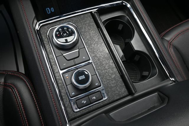 Used 2024 Ford Expedition Limited AWD/4WD image 47