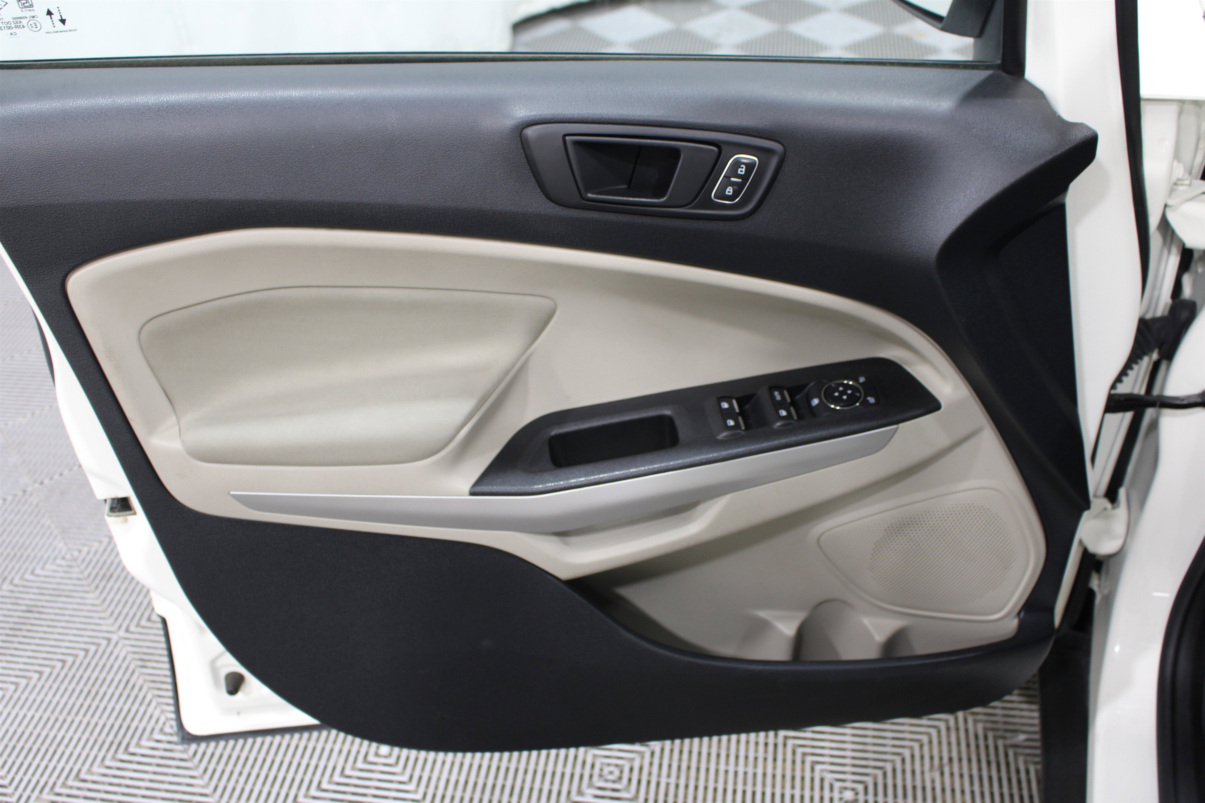 Used 2021 Ford EcoSport S FWD image 6