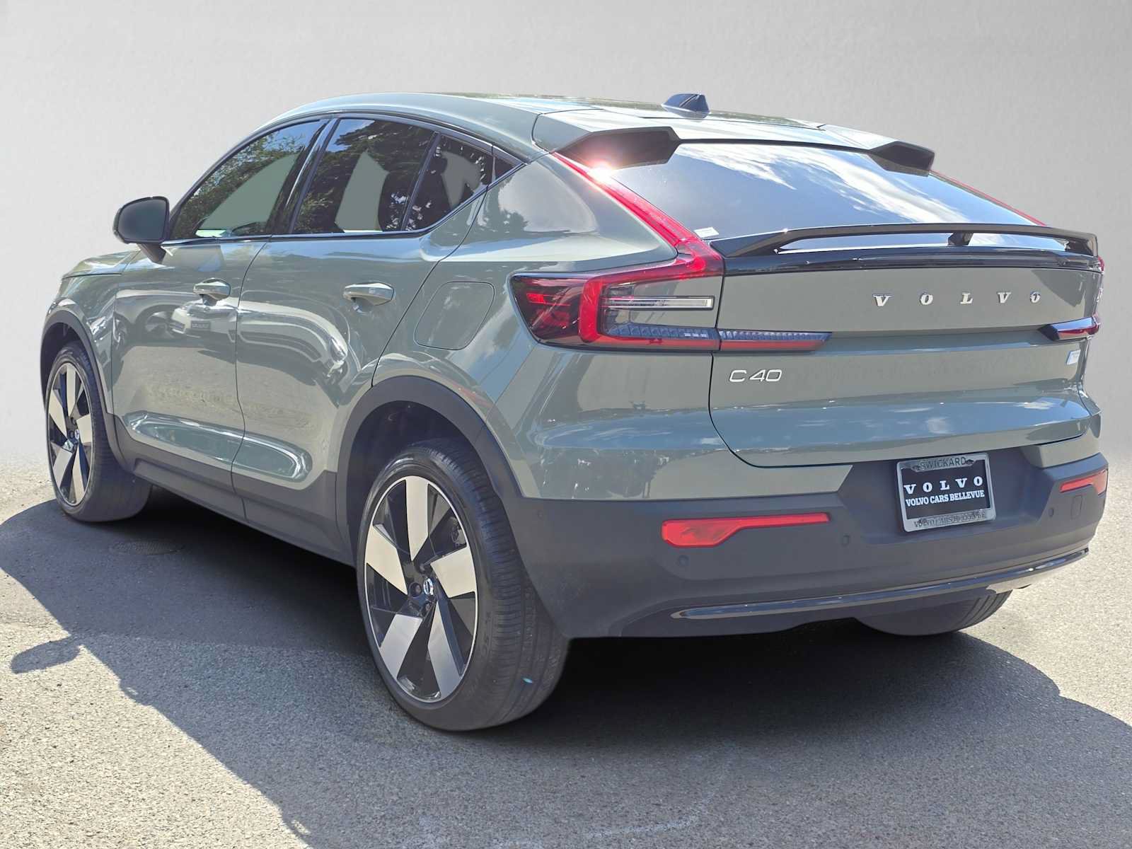 Certified 2023 Volvo C40 P8 Recharge Plus w/ Climate Package AWD/4WD image 6