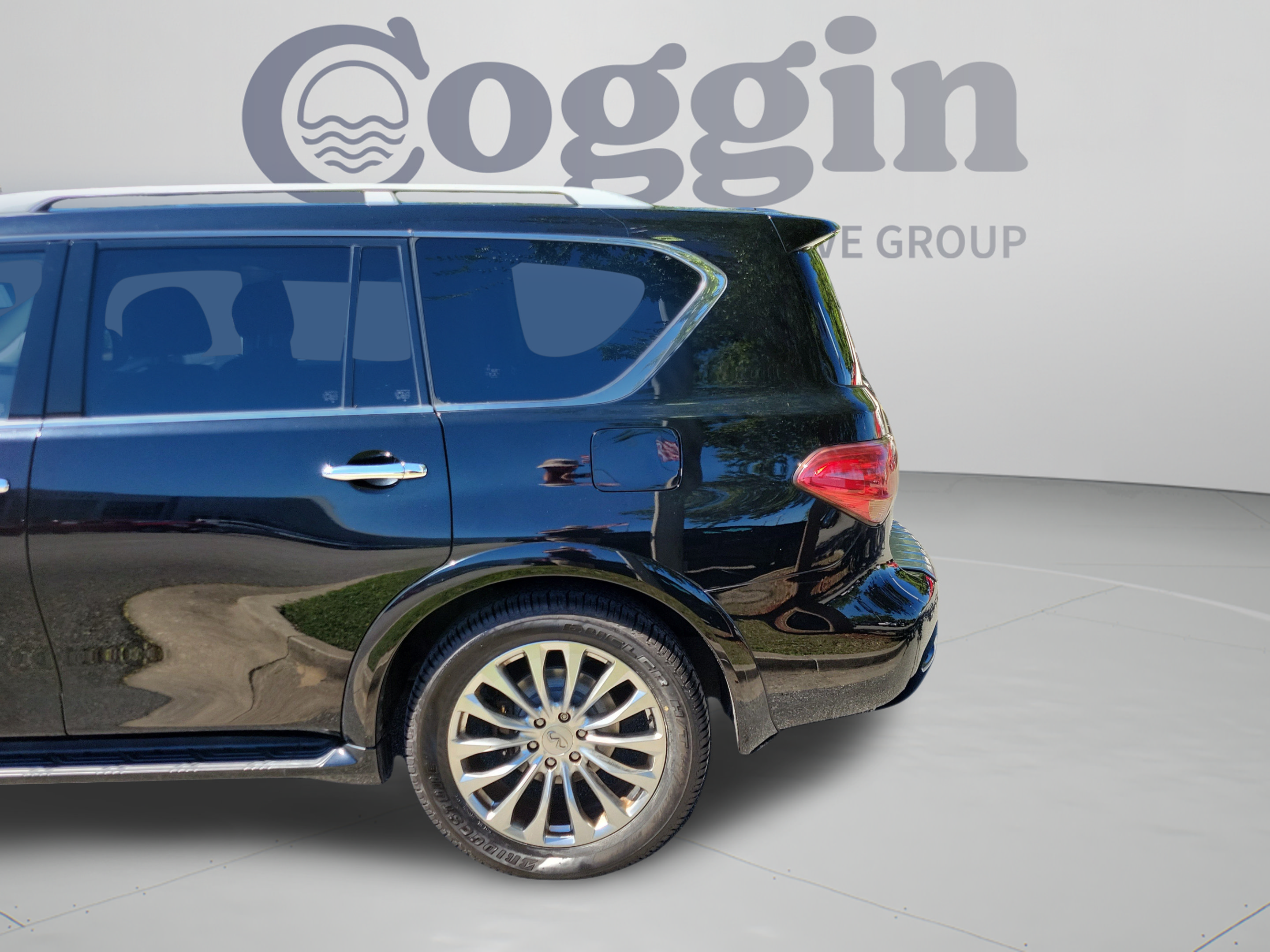 Used 2017 INFINITI QX80 2WD w/ Driver Assistance Package image 29