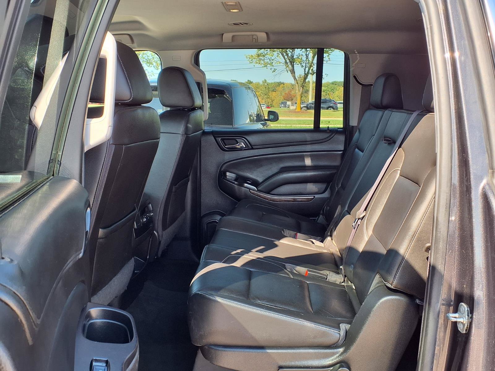 Used 2016 Chevrolet Suburban LT w/ Luxury Package AWD/4WD image 13