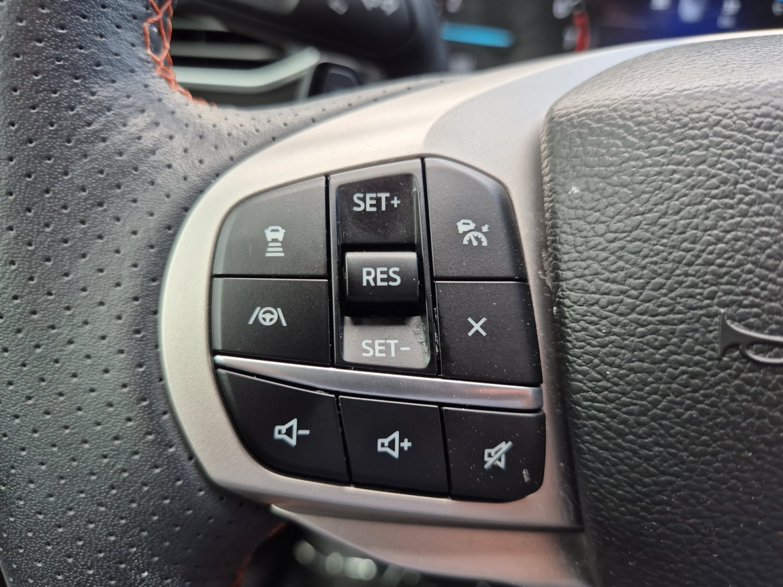 Used 2023 Ford Explorer Timberline w/ Timberline Technology Package AWD/4WD image 12