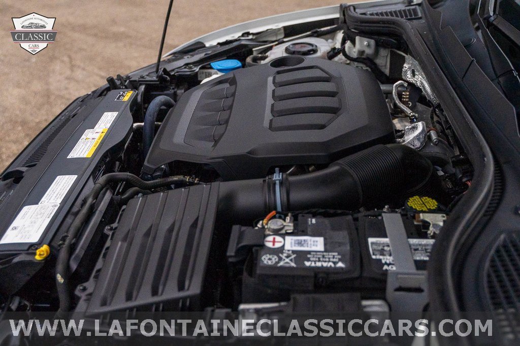 Used 2022 Volkswagen Golf R image 29