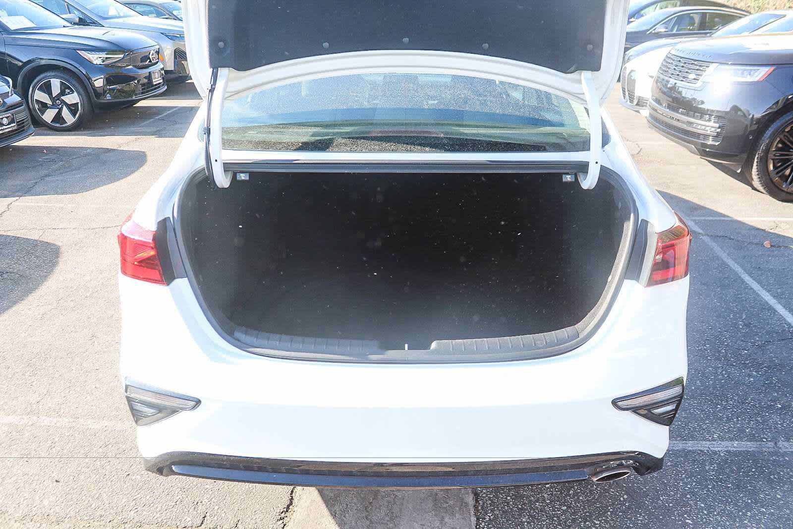 Used 2020 Kia Forte LXS FWD image 27
