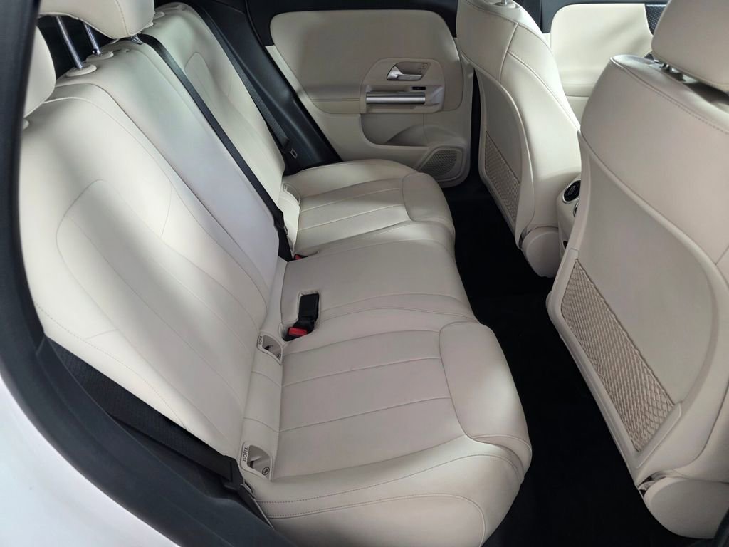 Certified 2025 Mercedes-Benz GLA 250 image 25