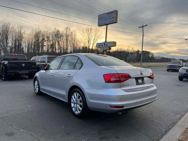 Used 2015 Volkswagen Jetta SE FWD image 7