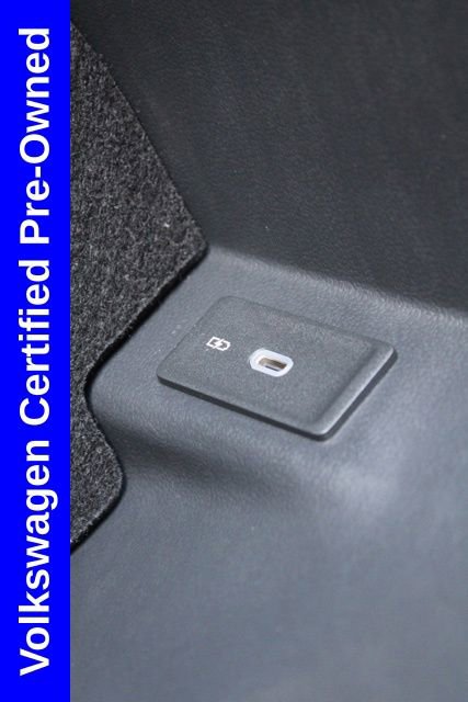 Used 2025 Volkswagen Atlas Cross Sport SE w/ Panoramic Sunroof Package image 45