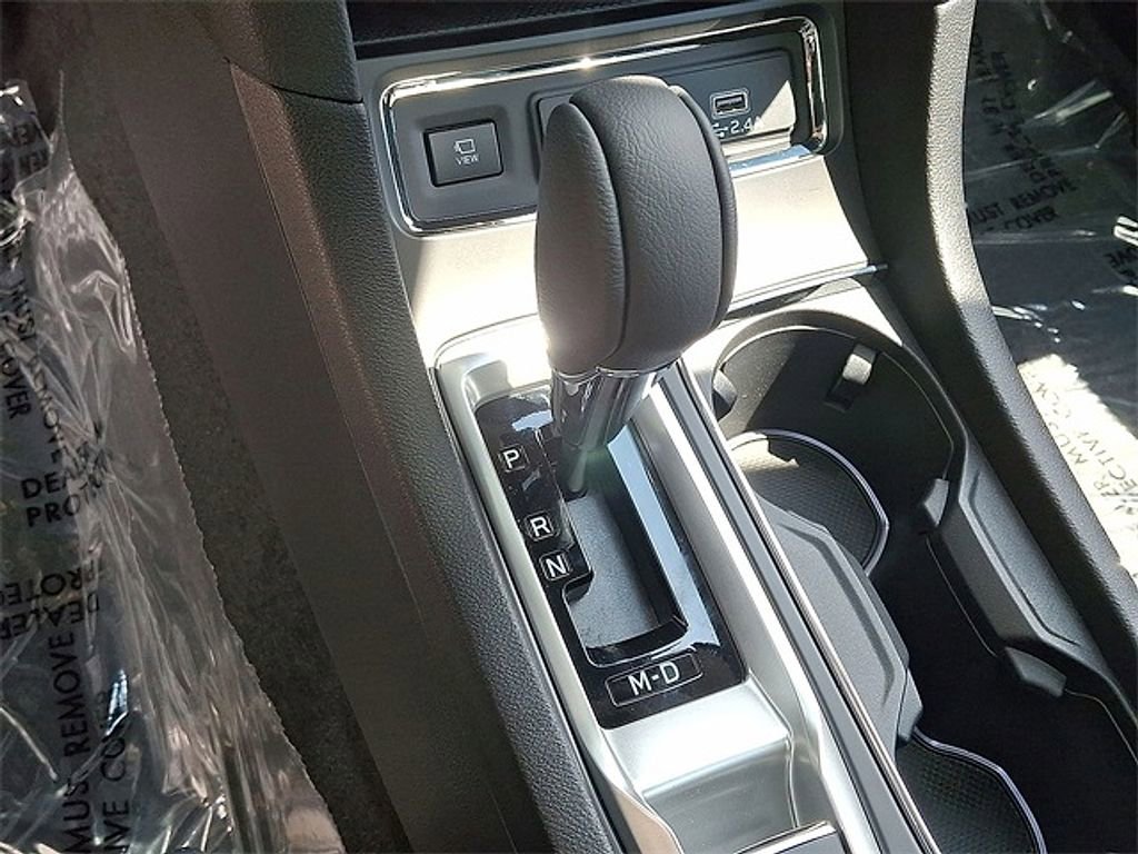 New 2025 Subaru Ascent Limited w/ Popular Package #1 image 17