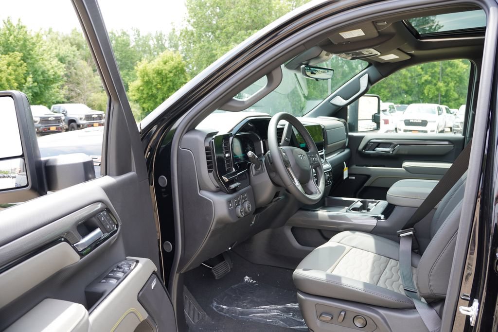 New 2026 Chevrolet Silverado 2500 ZR2 AWD/4WD image 10
