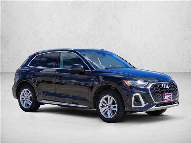 Used 2022 Audi Q5 2.0T Premium w/ Convenience Package AWD/4WD image 3
