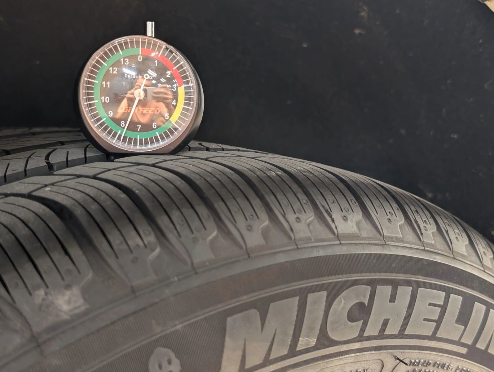 Used 2011 Mercedes-Benz ML 63 AMG 4MATIC image 24