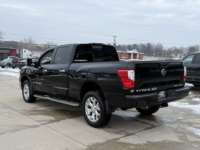 Used 2017 Nissan Titan SV image 5