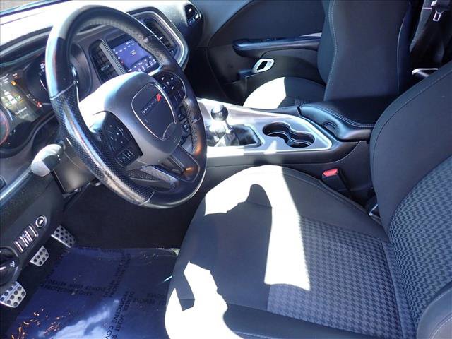 Used 2022 Dodge Challenger R/T w/ Driver Convenience Group RWD image 8
