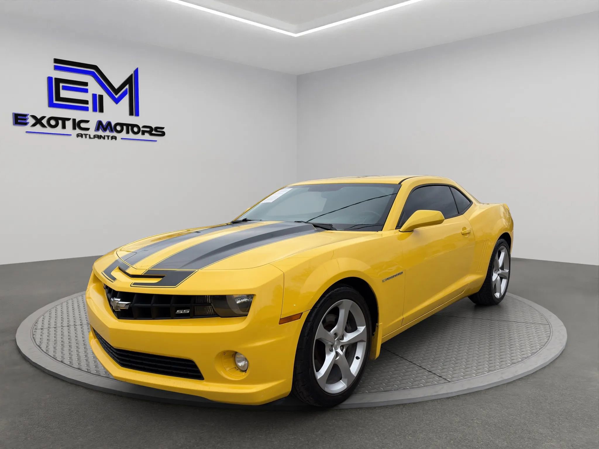 Used 2013 Chevrolet Camaro SS RWD image 1