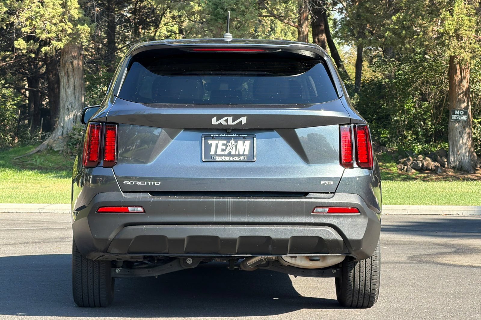 Used 2023 Kia Sorento LX AWD/4WD image 5