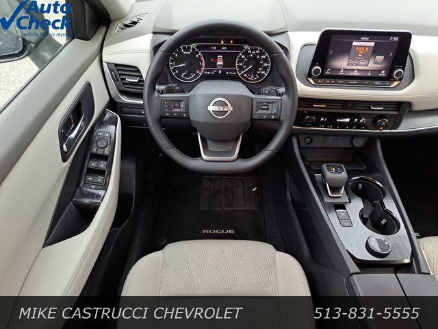 Used 2025 Nissan Rogue SV image 11