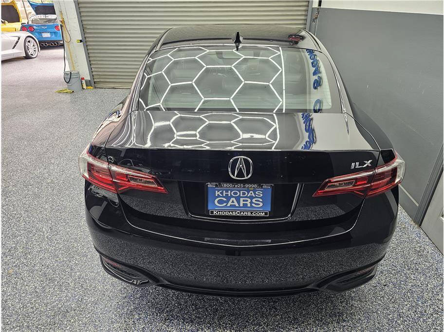 Used 2018 Acura ILX FWD image 4