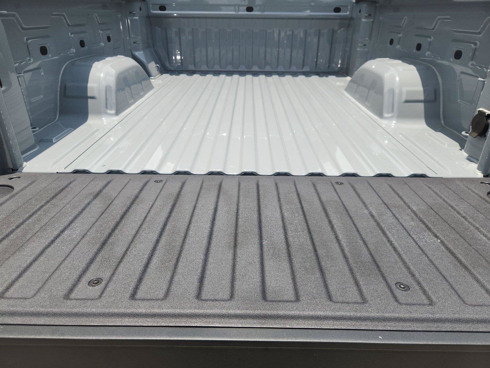 Used 2025 Chevrolet Silverado 1500 Custom RWD image 24