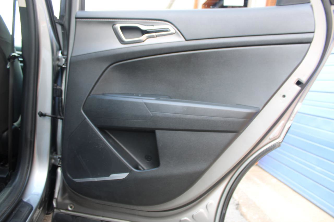 Used 2024 Kia Sportage LX image 38