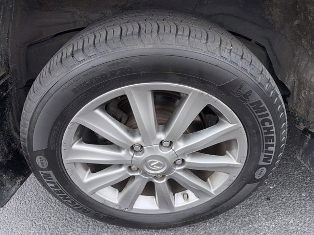 Used 2011 Lexus LX 570 570 w/ Luxury Pkg image 33