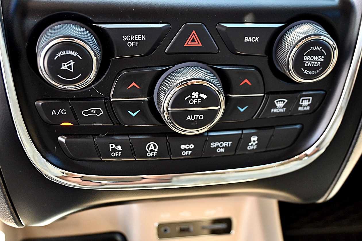 Used 2017 Dodge Durango GT w/ Premium Group RWD image 28