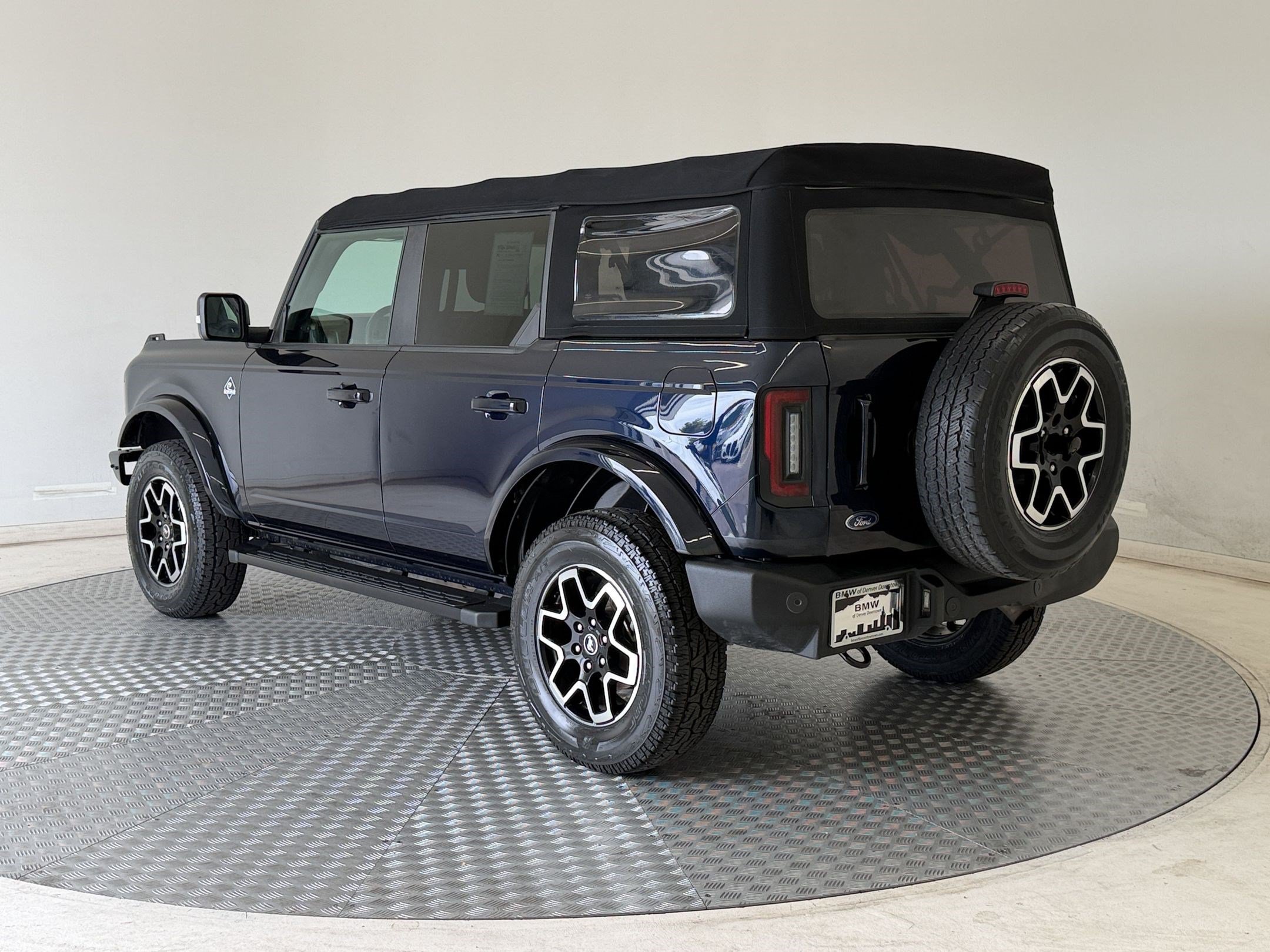 Used 2021 Ford Bronco Outer Banks AWD/4WD image 3