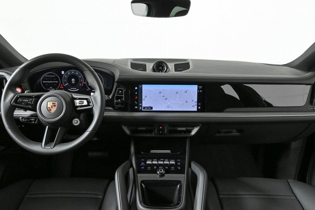 Certified 2025 Porsche Cayenne Coupe image 17
