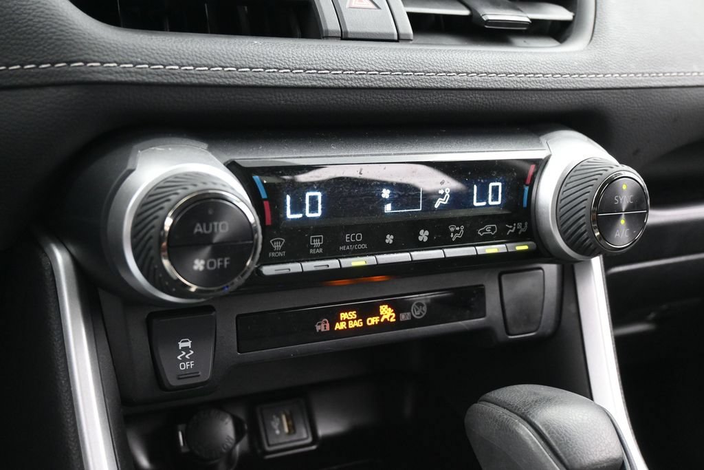 Used 2024 Toyota RAV4 XLE AWD/4WD image 20