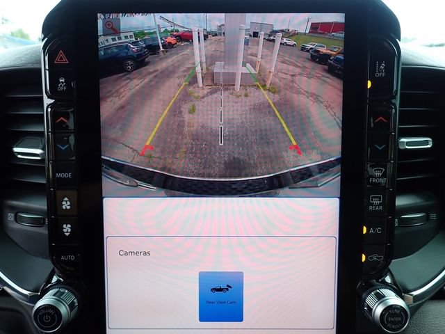 Used 2025 RAM 1500 Laramie AWD/4WD image 24