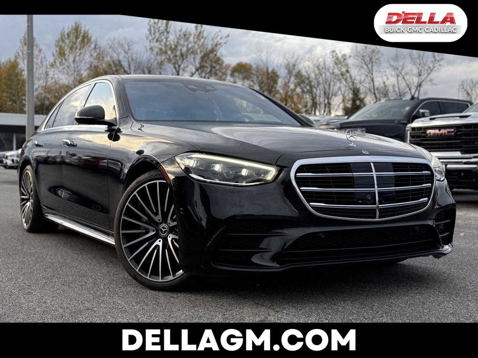 Used 2022 Mercedes-Benz S 580 4MATIC Sedan image 1