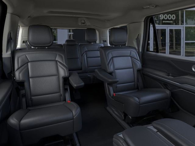 New 2026 Lincoln Navigator Premiere image 11