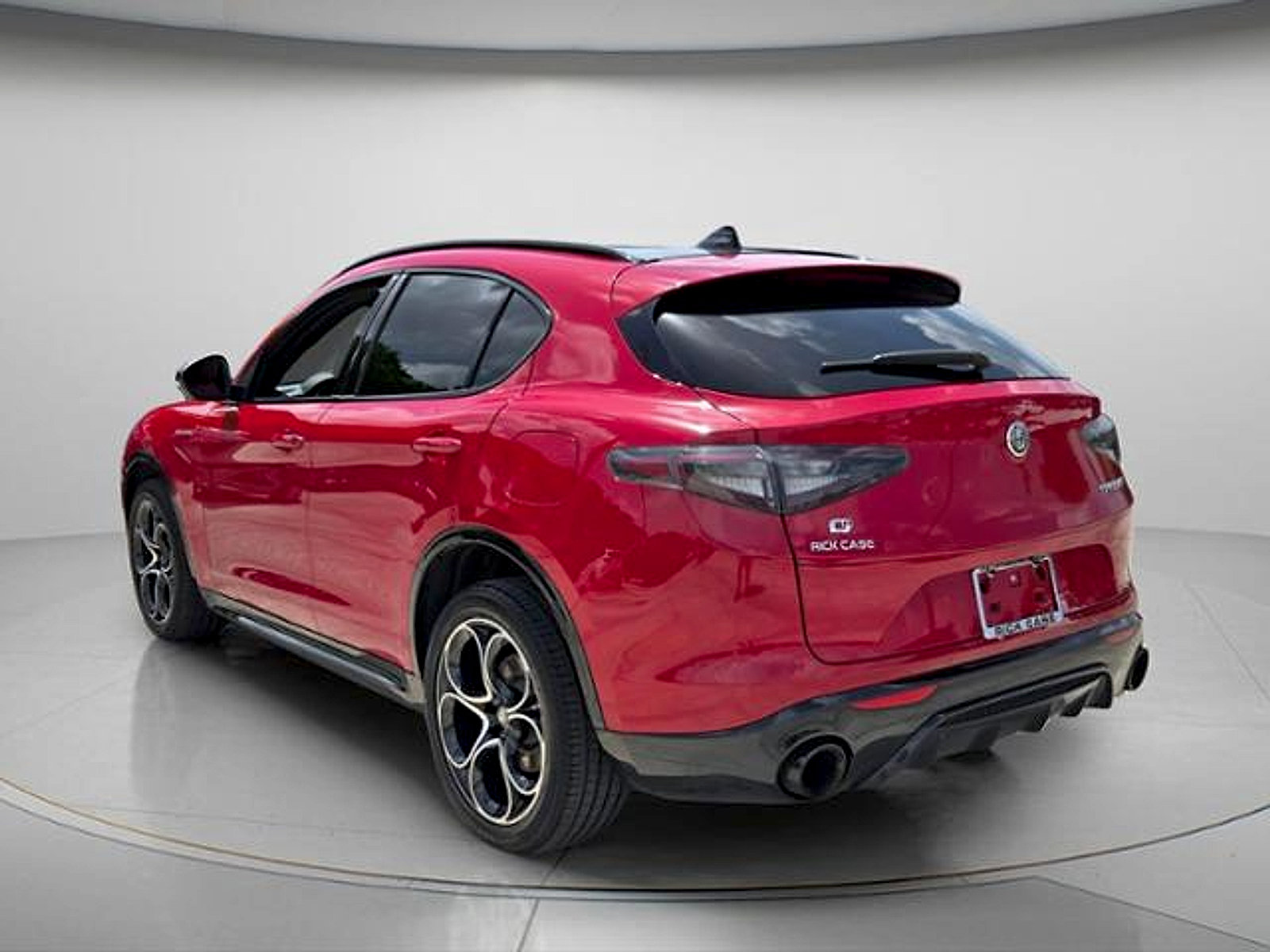 Used 2024 Alfa Romeo Stelvio Veloce AWD/4WD image 8