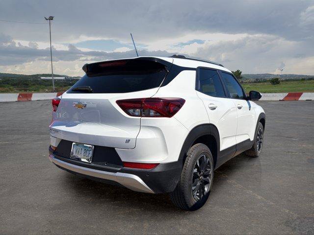Used 2022 Chevrolet TrailBlazer LT w/ Confidence II Package FWD image 3