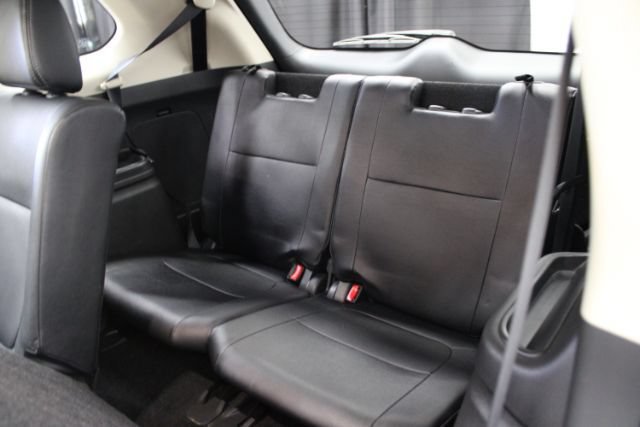 Used 2014 Mitsubishi Outlander GT AWD/4WD image 24