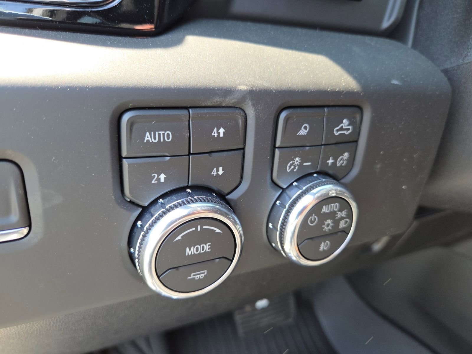 New 2026 GMC Sierra 2500 AT4 w/ AT4 Premium Plus Package image 19